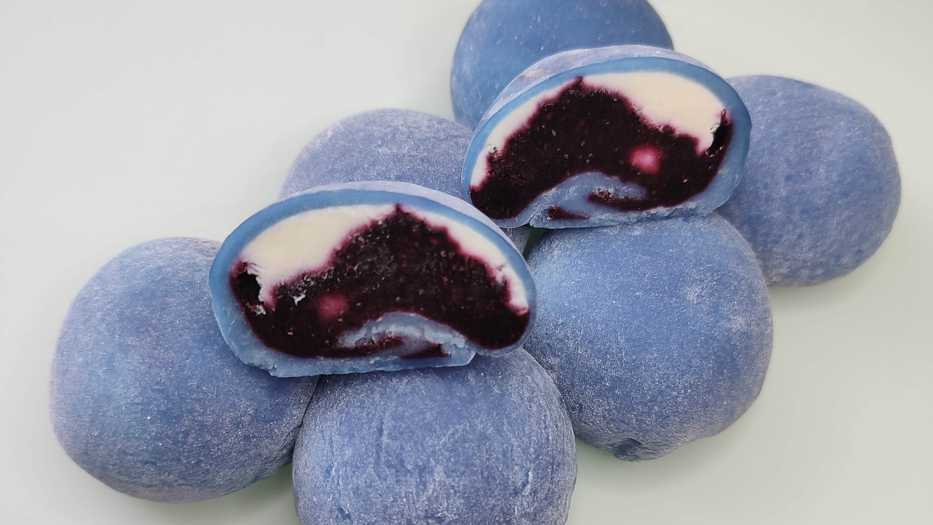 Моти - горизонтальное фото